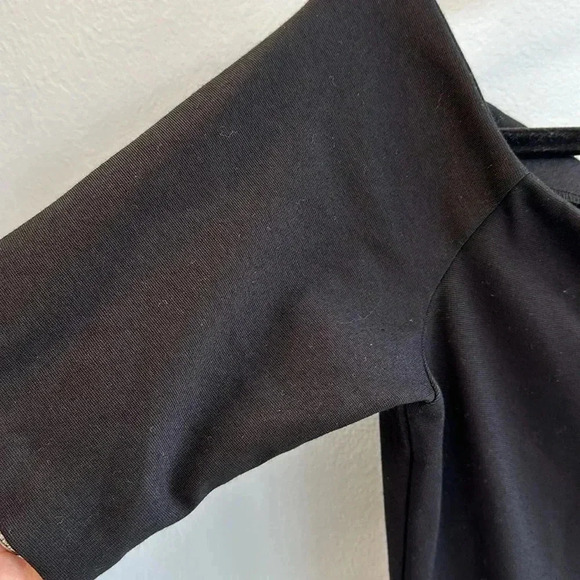 AMANDA UPRICHARD Off The Shoulder Little Black Dress Size Medium - Picture 4 of 6